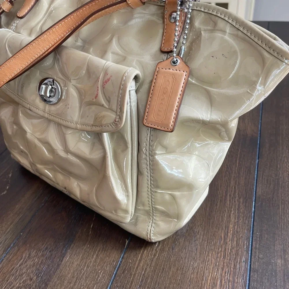 Coach signature logo tote bag